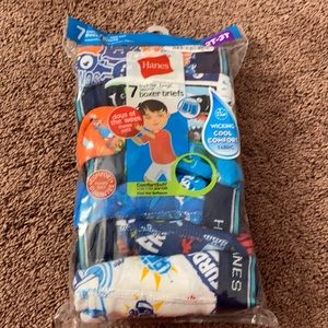 Boys 2t/3t boxer briefs NWT